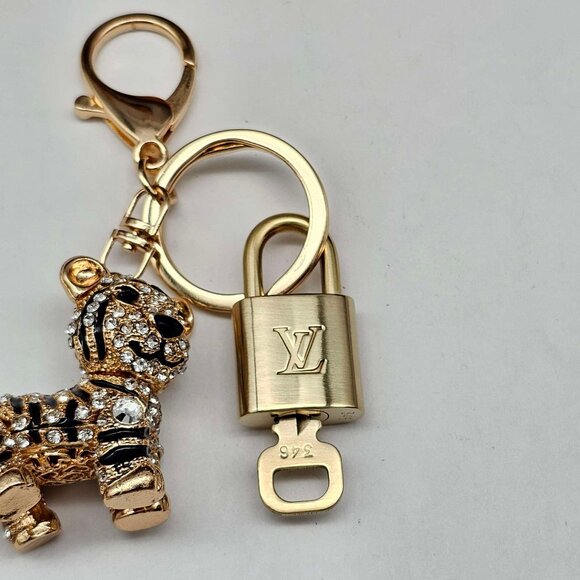 Authentic Louis Vuitton Lock & Key with unbranded Bagcharm, Keycharm, Keychain - Picture 6 of 8